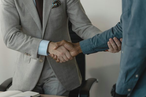 Zdjęcie do artykułu: Jak ubrać się na rozmowę kwalifikacyjną – męski dress code