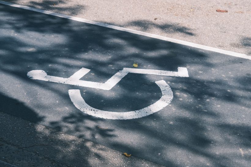 Zdjęcie do artykułu: Dostępność transportu publicznego dla osób z niepełnosprawnościami